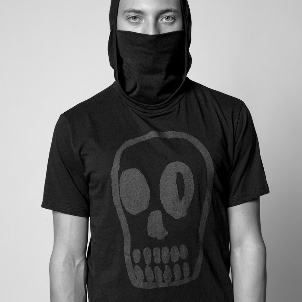 *BRAND NEW* w/TAGS nununu dizzy skull ninja mask shirt